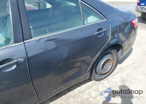 2007 Toyota Camry Le z USA, uszkodzony, nr VIN 4T1BE46K07U102536